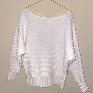 FOREVER 21 - Small White Sweater